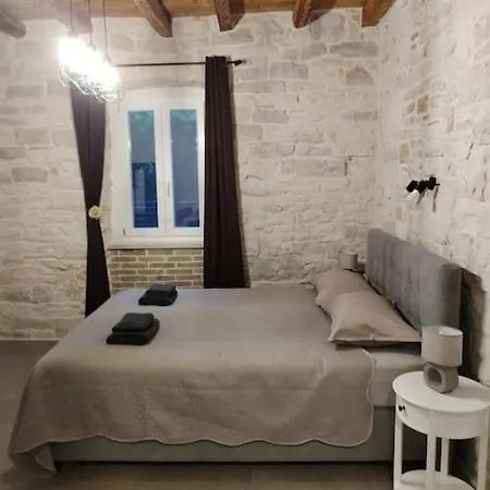 Studio Apartman Filip *